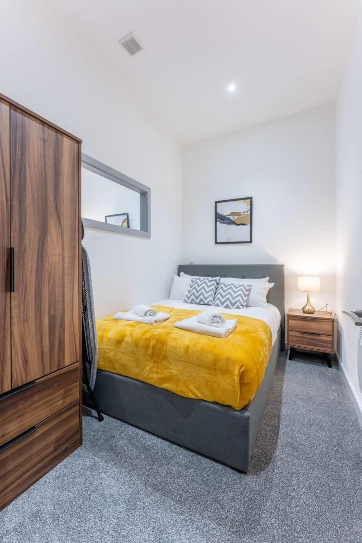 Modern 1 Bedroom Apartment In Dudley Brierley Hill Extérieur photo